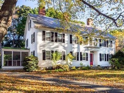 Andrew and Anna Dodge house, 201 Larch Row, Wenham MA (c&nbsp;1790-1840)