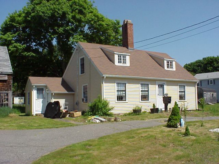 BEV.64 -- Stone, Nathaniel House 540 Essex St, Beverly Stone, Nathaniel House, 540 Essex St, c 1686