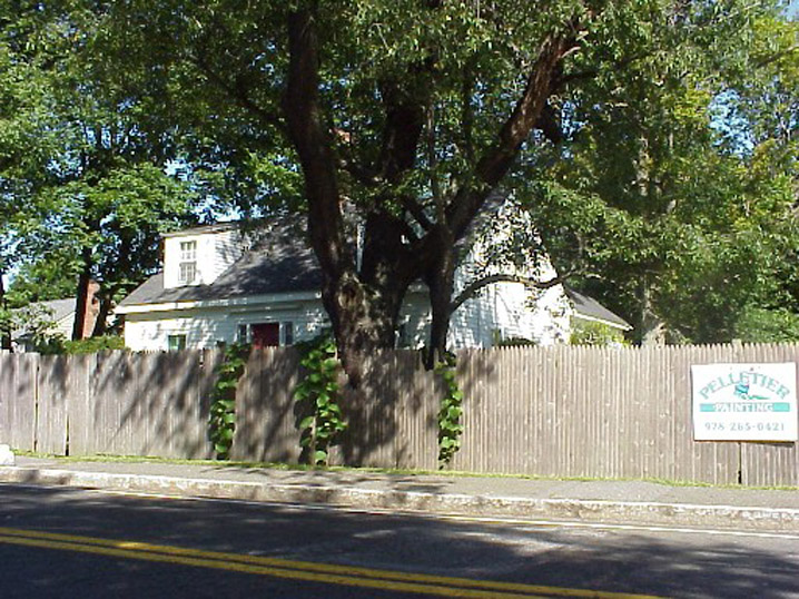 BEV.219 -- Thissel, Jeffrey House 574 Hale St, Beverly Thissel, Jeffrey House, 574 Hale St, c 1668