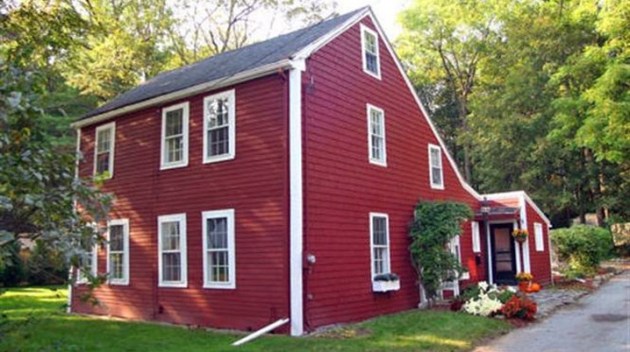 Morrill House, 1 Laurel Pl Amesbury MA (c 1720