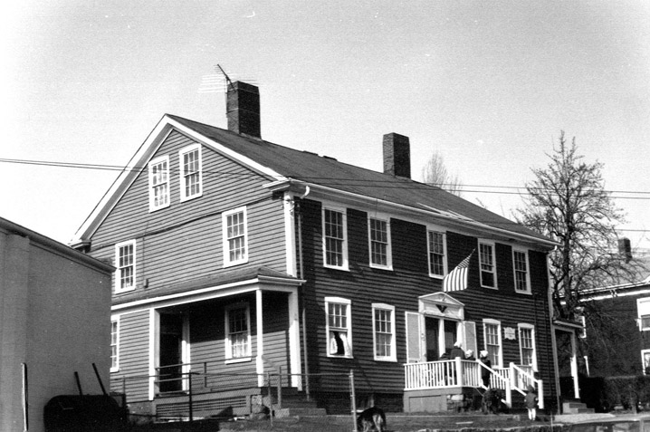 BEV.2 -- Stone, Capt. Zachariah Inn 8-10 1/2 Front St, Beverly tone, Capt. Zachariah Inn, 8-10 1/2 Front St, c 1750 Beverly MA