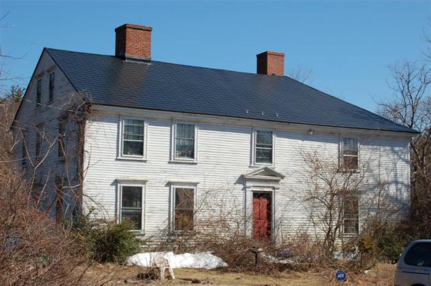 The original building at 117 Osgood St. in Andover , traditionally dated from 1699, the year of Stephen Osgood's marriage to Hannah Blanchard,