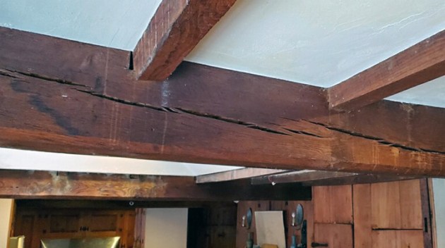 86 Howlett St., Topsfield MA beam