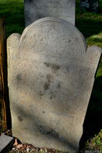 Parson Joseph Capen's gravestone at the Pine Grove Cemetery in Topsfield, MA