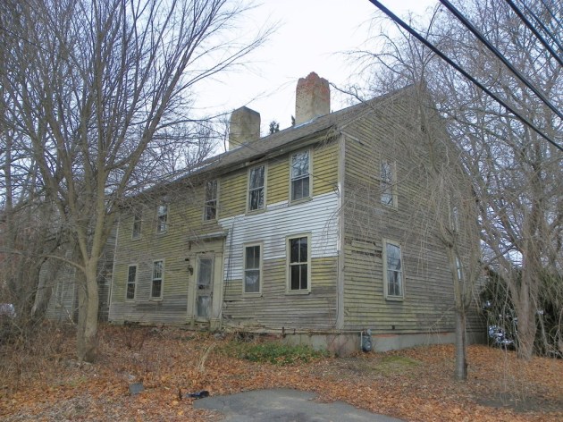ROW.9 -- Richards, Moses House 34 Bradford St, Rowley 34 Bradford Street, Ipswich MA